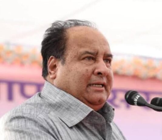 पूर्व कैबिनेट मंत्री दीपक सक्सेना का सभी पदों और कोंग्रेस से इस्तीफा