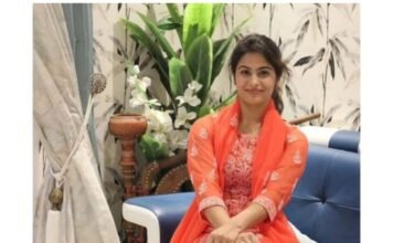 मनु भाकर की ब्रांड वैल्यू 7 गुना बढ़ी ,पेरिस से लौटने से पहले ही मिले इतने करोड़ के ऑफर।