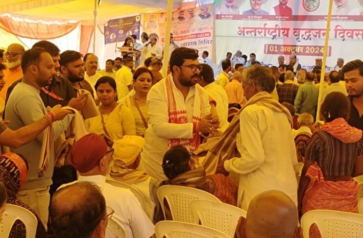 बुजुर्ग हमारी धरोहर है इनकी देखरेख करना हमारा कर्तव्य है – विवेक बंटी साहूसांसद ने वरिष्ठ जनों का शाल श्रीफल से किया सम्मान.