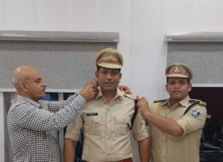 रणजीत राजपूत, शिवकरण पाण्डेय सहित 26 हवालदार हुए पदोन्नत,एडिशनल एसपी अवधेश प्रताप सिंह ने लगाये एक स्टार.